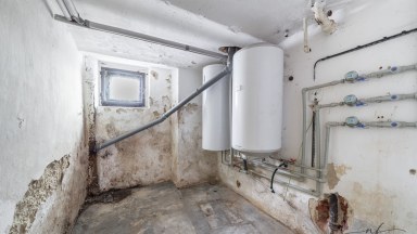 Řadový dům se 3 bytovými jednotkami, garáží a pozemkem 431 m² – Aš, Kvapilova