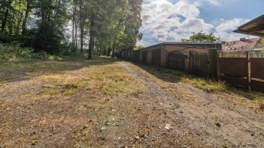 Řadový dům se 3 bytovými jednotkami, garáží a pozemkem 431 m² – Aš, Kvapilova